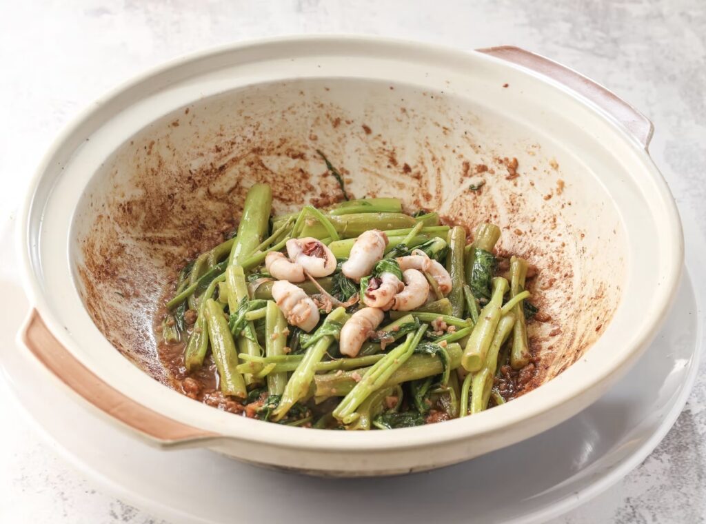 Stir-Fried vegetables with Shrimp Paste and Squid, Kam Tung Kitchen